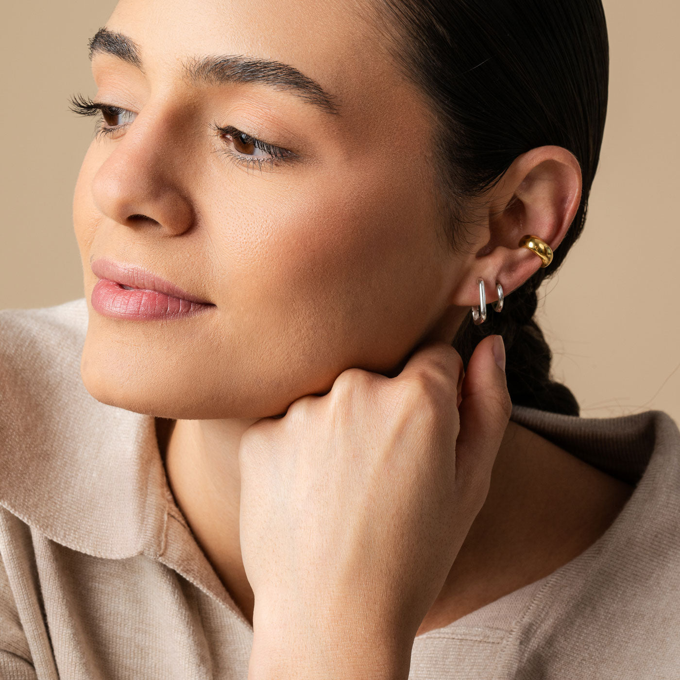 Rhiannon Hoops