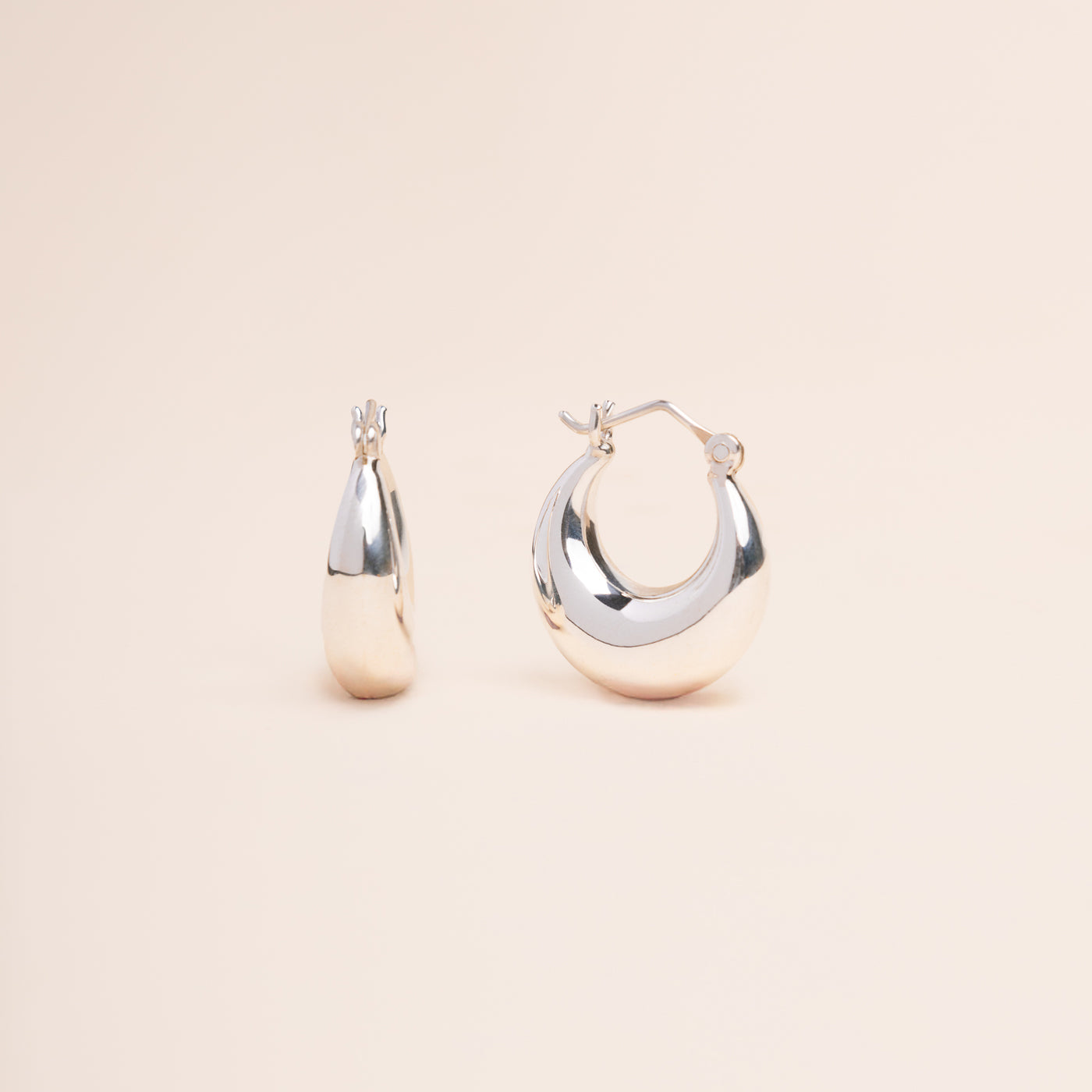 Camila Hoops 