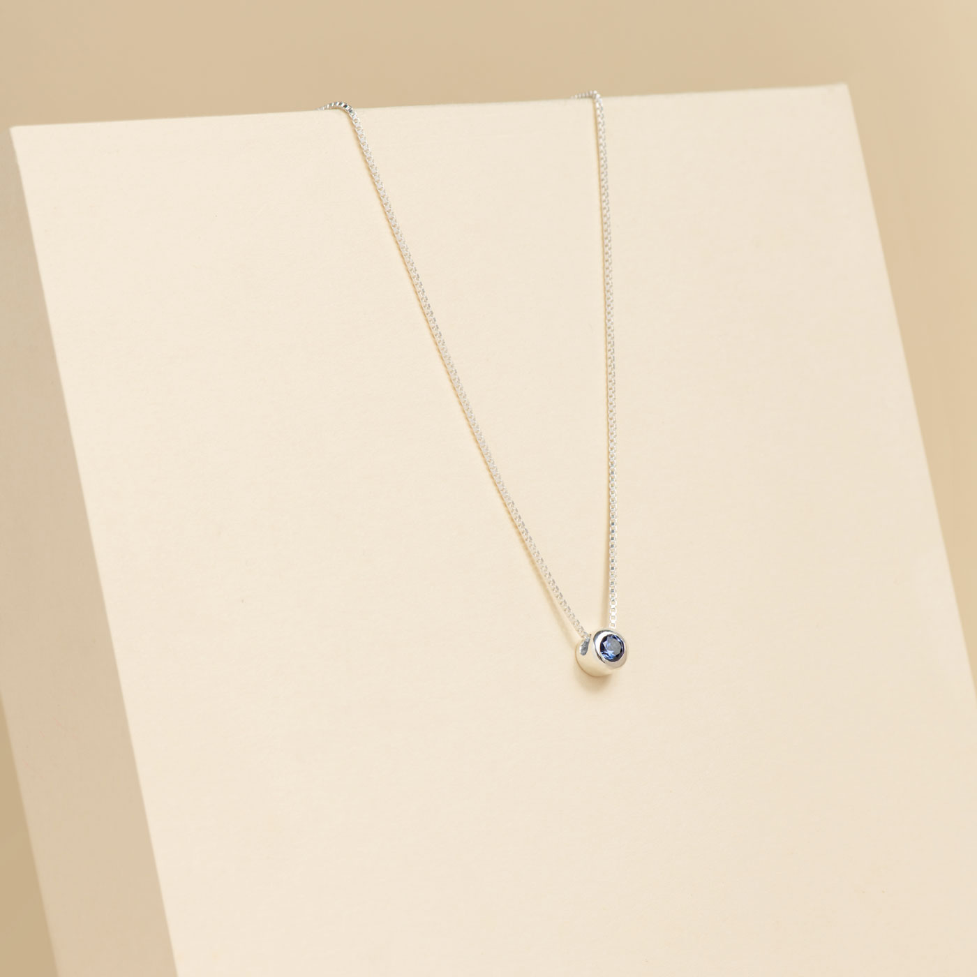 Collar Stella Zafiro · Setiembre · 5 y 45 Aniversario
